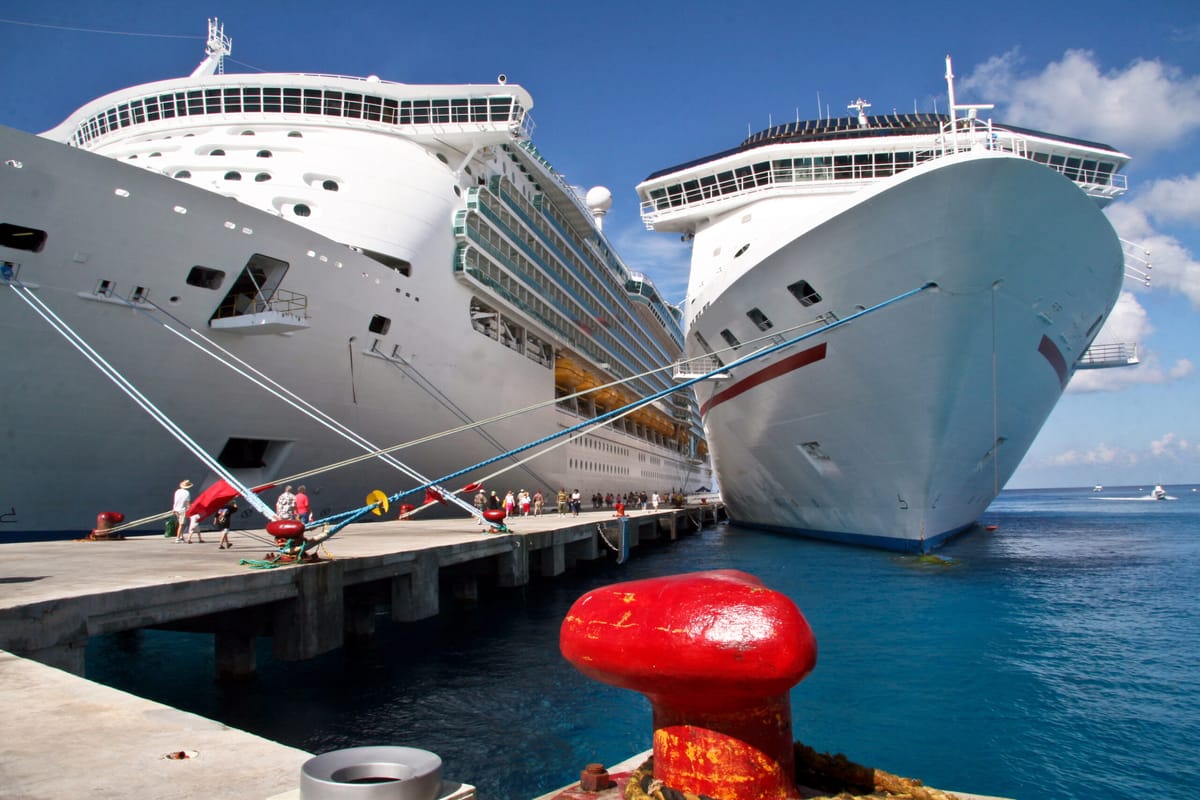 High Winds Break Moorings for Two Cruise Ships at San Francisco Port