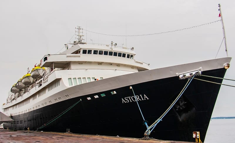 Astoria, World’s Oldest Cruise Ship, Begins Year-Long Dismantling in Ghent