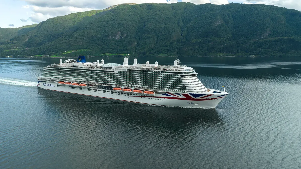 Crew Swiftly Contains Galley Fire Aboard P&O Cruises Iona, No Injuries