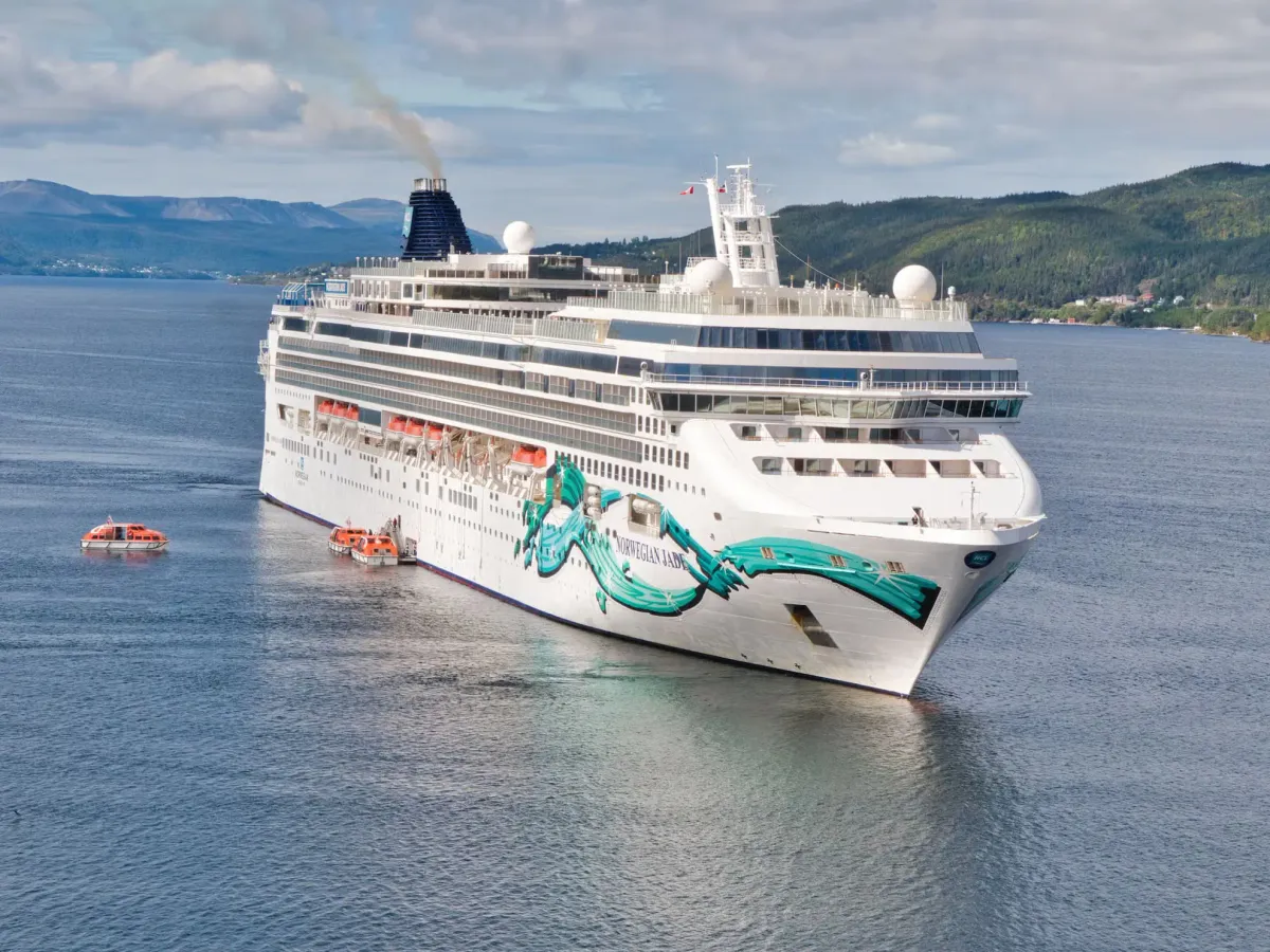 Norwegian Jade and Gem Return With New Vibe Beach Clubs