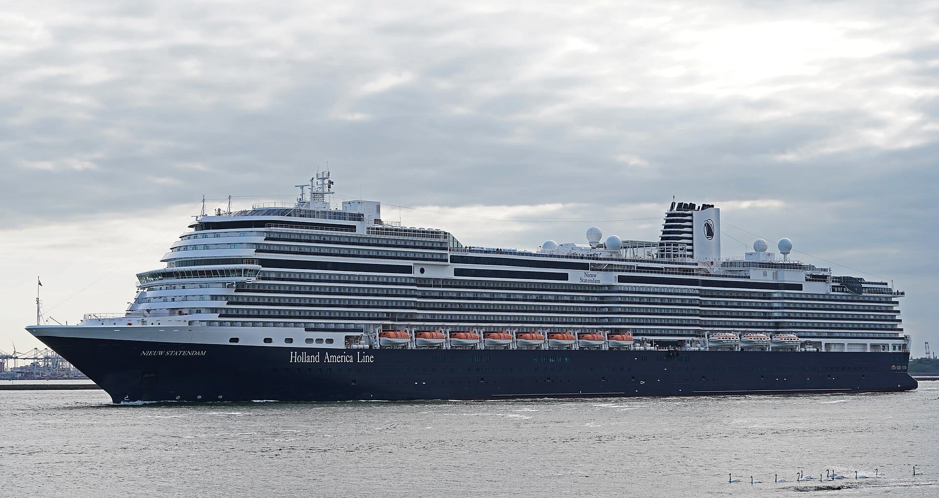 Nieuw Statendam Cancels Two Transatlantic Cruises Unexpectedly