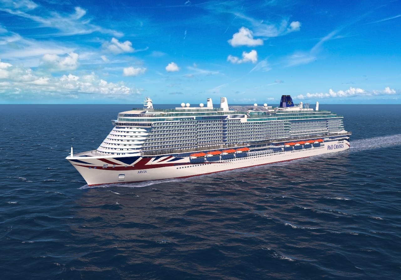 P&O's Arvia and Iona Make Rare Side-by-Side Call in St. Maarten