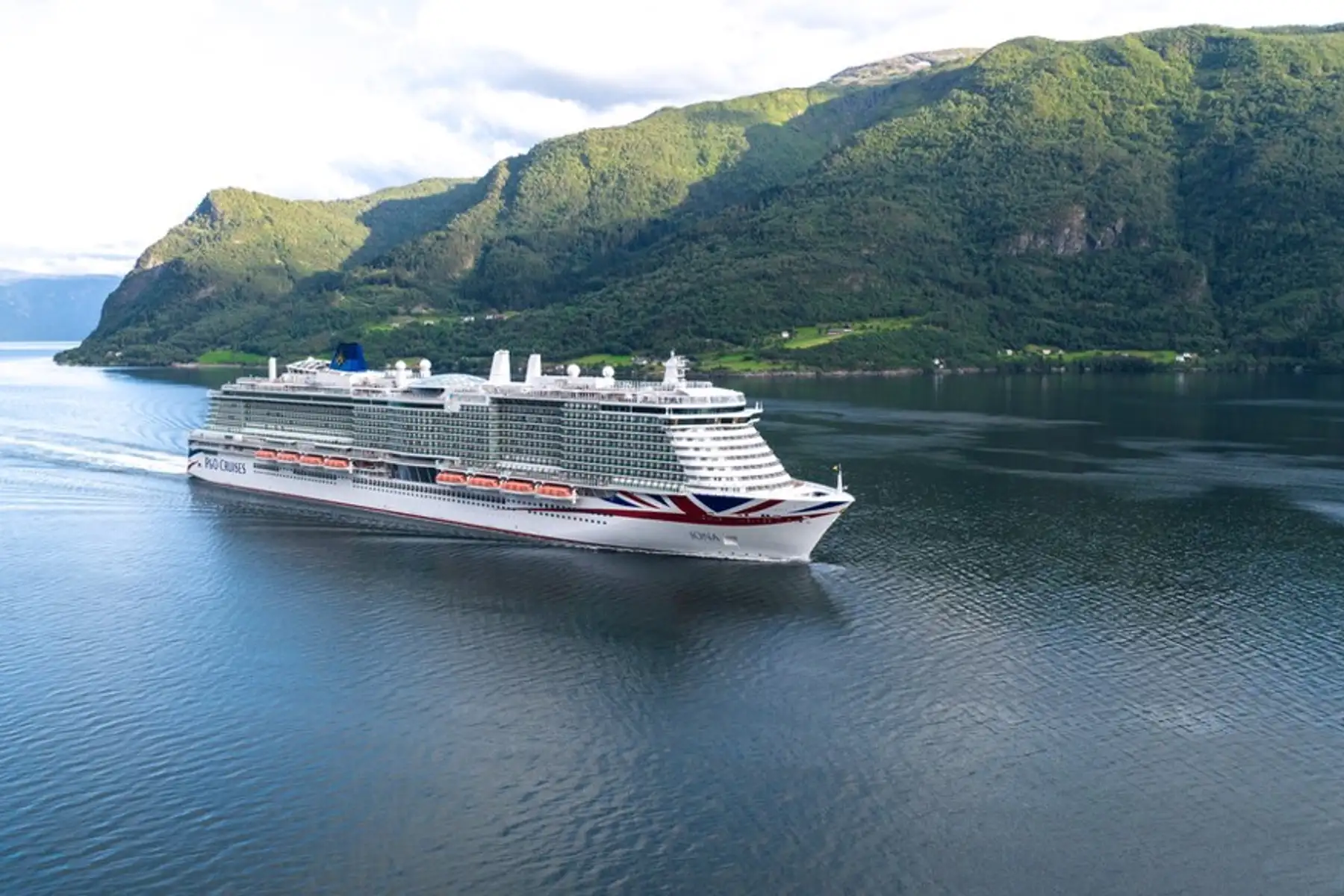 P&O Cruises Offers £49 Extra-Guest Fares on 2026 Sailings