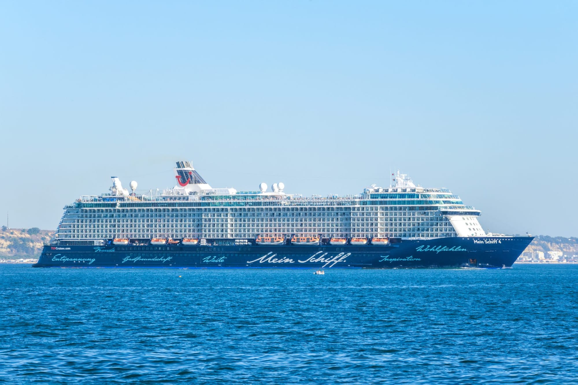 TUI Cruises Returns Two Ships to Service After Hormuz Disruption