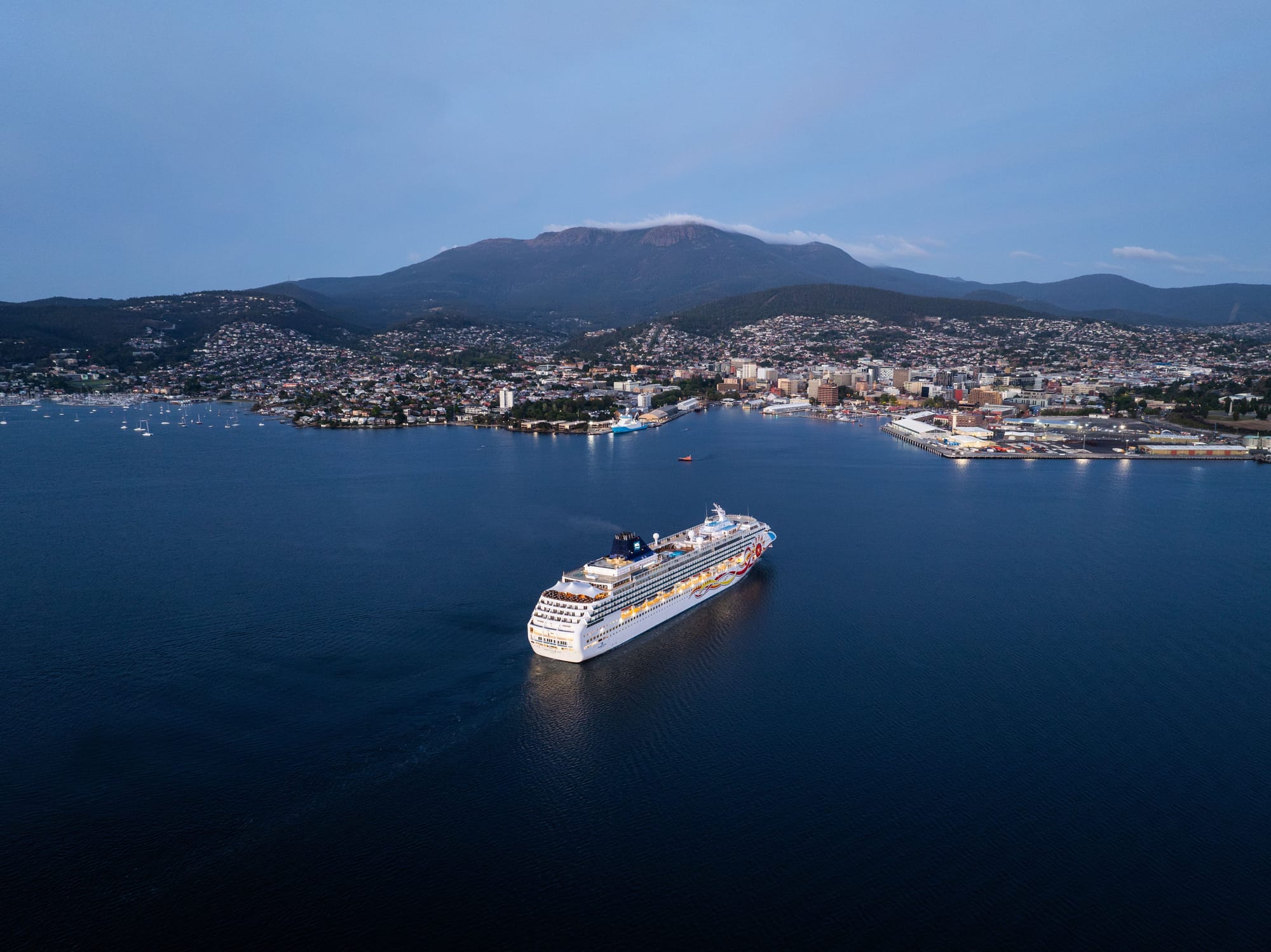 Hobart Named Host of Australian Cruise Conference in 2027