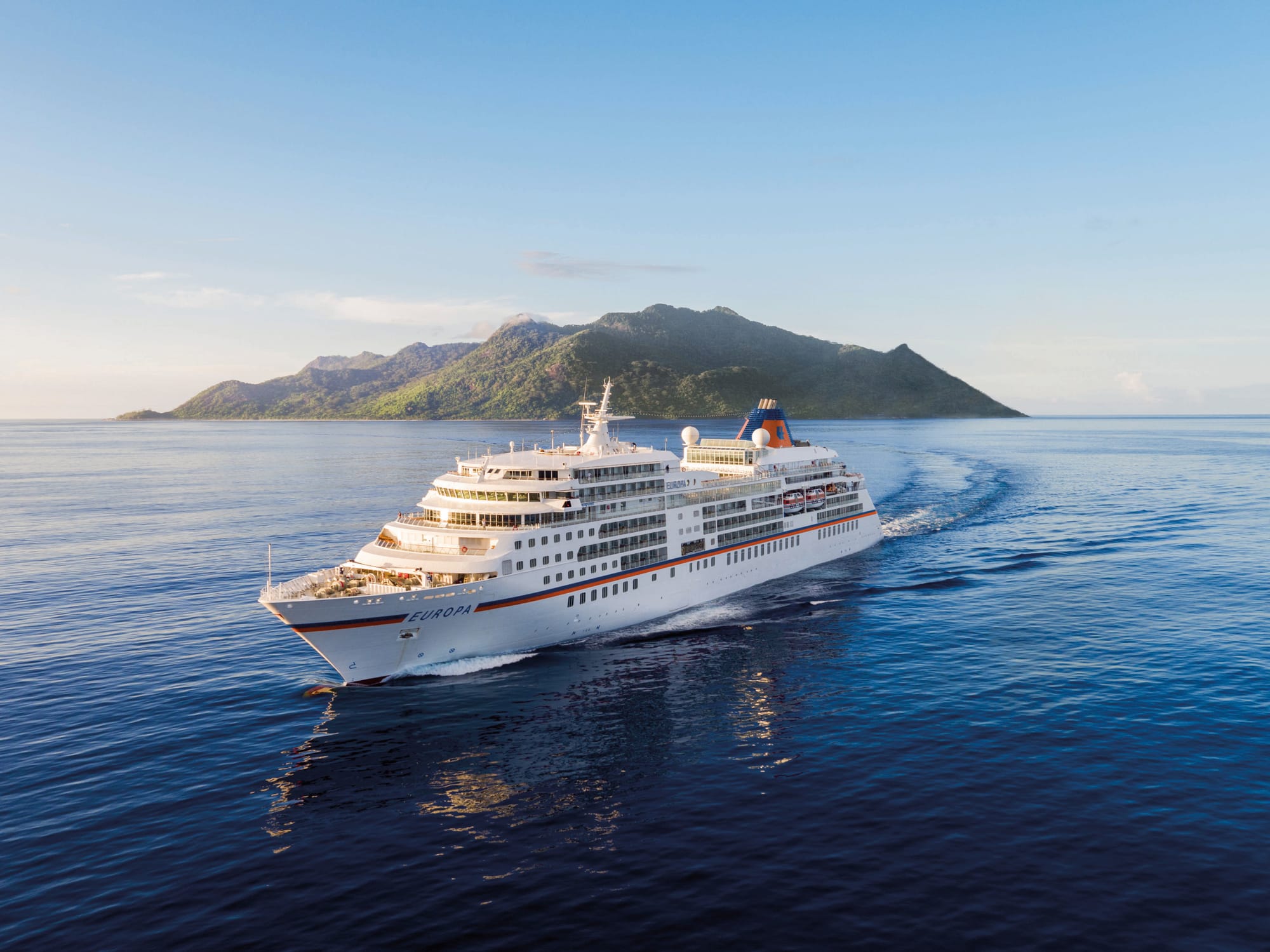 Hapag-Lloyd Unveils 2027 Europa Talks Program Aboard Europa