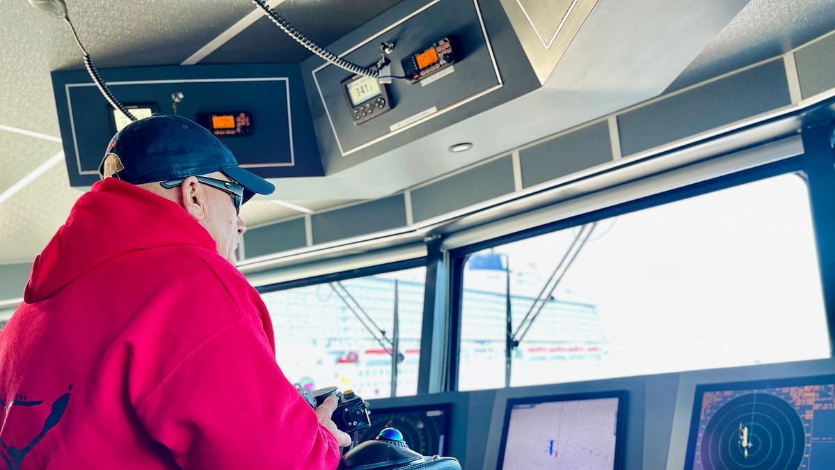 Bar Harbor Cites Golden Anchor Over Scenic Eclipse Landing