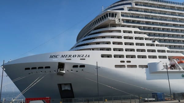 MSC Meraviglia Undergoes Emergency Propeller Repairs in Portland, Maine