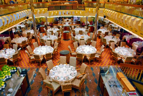 Carnival Enforces Stricter Dining Times, Redirects Late Arrivals to Buffet