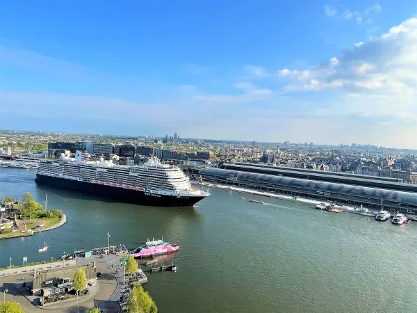 Amsterdam Weighs Ending Ocean Cruise Ship Calls by 2035