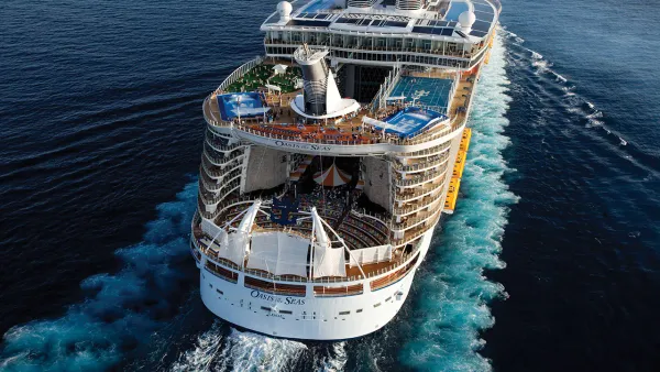Royal Caribbean Offers Oasis of the Seas Guests Refund, 50% Credit