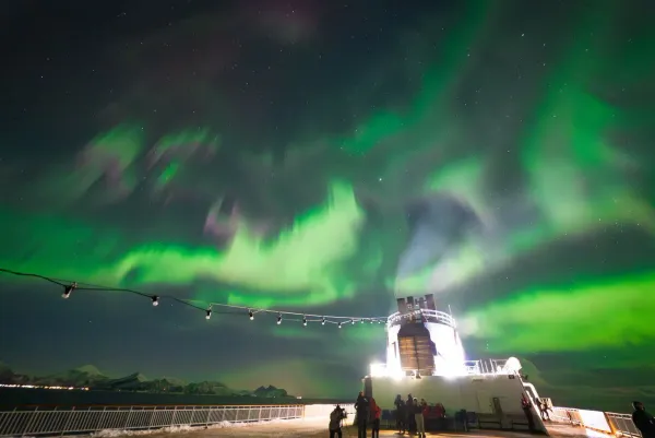 MS Trollfjord Captures Rare Pulsating Northern Lights Display