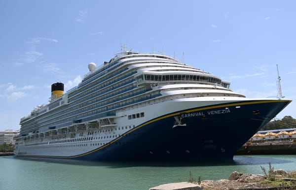 Carnival Venezia Swaps Grand Turk for Amber Cove on 2026 Sailings