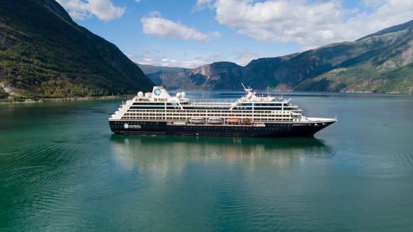 Azamara Launches New Entertainment Slate on Pursuit