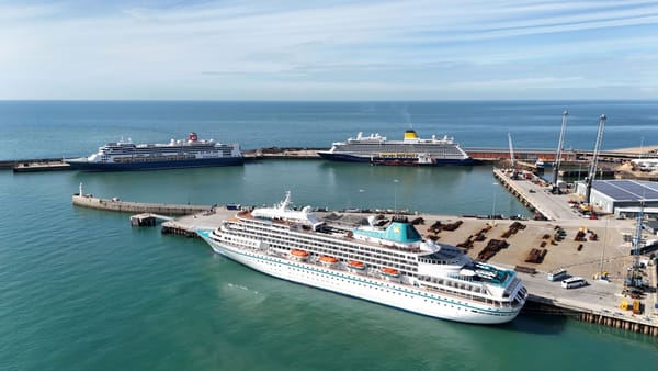 Dover Handles First Four-Ship Cruise Day as 2026 Season Grows