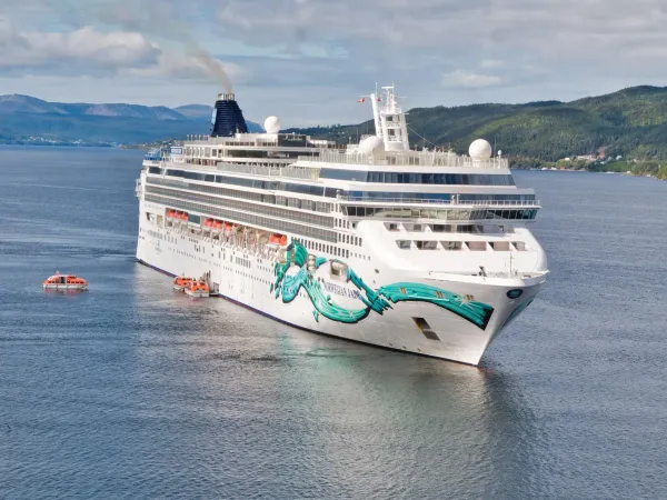 Norwegian Jade and Gem Return With New Vibe Beach Clubs