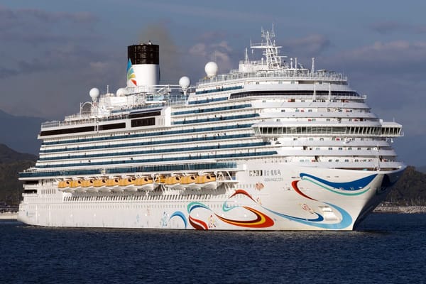 Adora Magic City Sets First Summer Sailings From Shenzhen