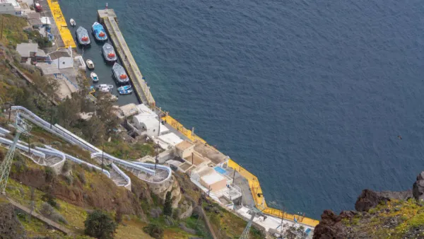 Santorini Sends Cruise Tours to Athinios After Wall Collapse