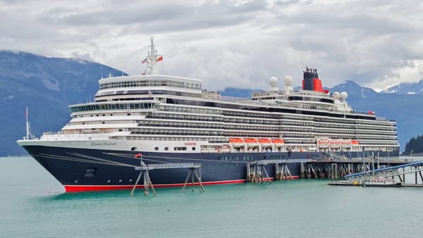 Cunard Delays Queen Elizabeth’s Seattle Departure for Maintenance