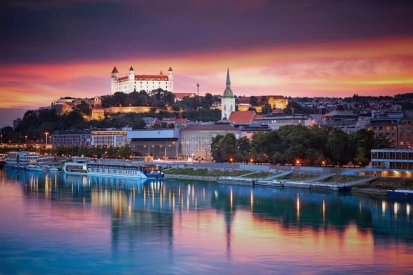 Smithsonian Journeys, AmaWaterways Expand 2028 River Cruises