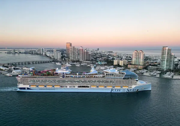 Royal Caribbean Raises Early Cancellation Fees for 10-Night Cruises