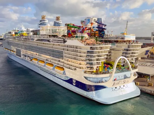 Royal Caribbean’s $3 Billion Sandals Bet Faces Long-Term Scrutiny